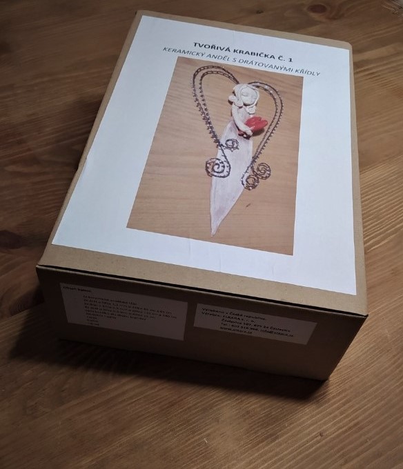 Tvořivá krabička - keramický anděl s drátovanými křídly 1/8