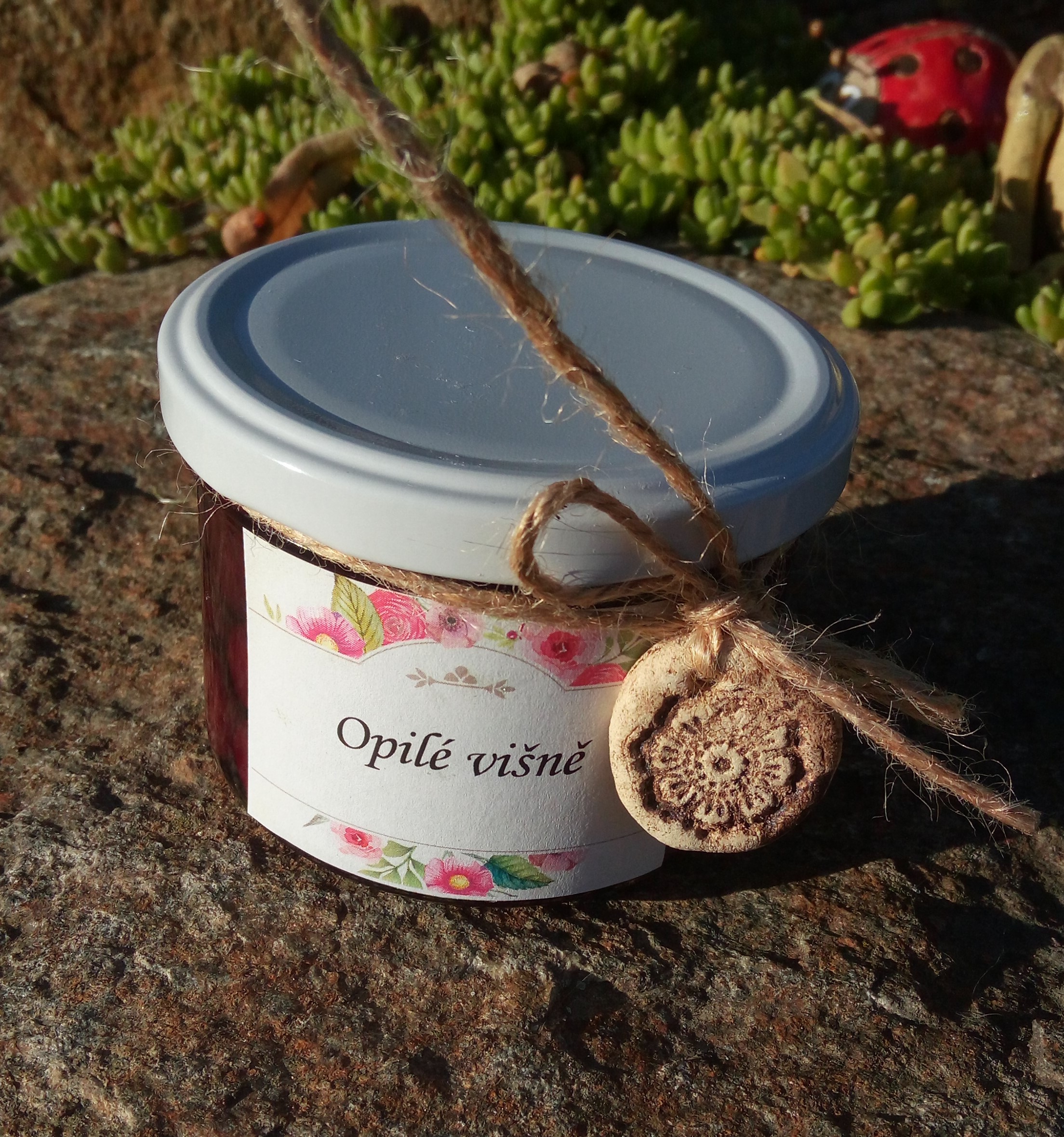 opilé višně 220g