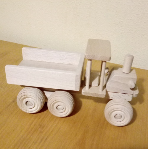 Dřevěné nákladní auto